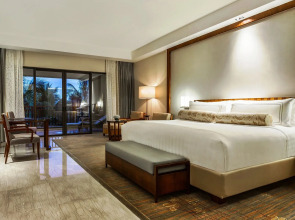 Отель The Ritz-Carlton Sanya Yalong Bay