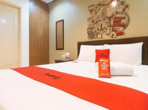 RedDoorz @ Arzo Hotel Grand Lodge