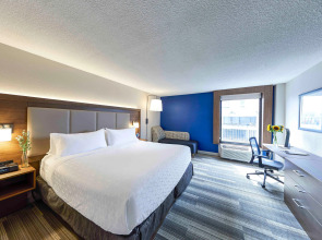 Holiday Inn Express Nashville Downtown - Broadway by IHG