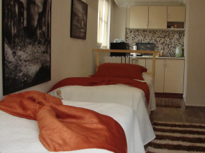 Tom Square Boutique Hotel