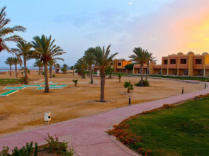 Wadi Lahmy Azur Resort