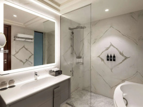 Wyndham Grand Doha West Bay Beach