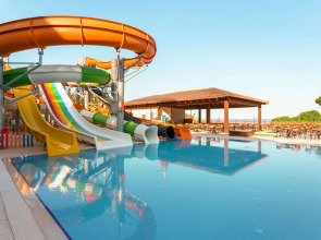 Ramada Resort by Wyndham Kusadasi