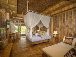 Курортный отель Santhiya Tree Koh Chang Resort