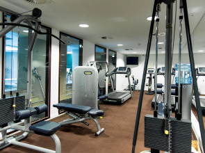 Adina Apartment Hotel Berlin CheckPoint Charlie