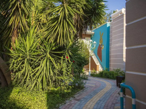 Quattro Beach Spa & Resort Hotel