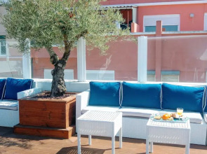 Lisbon Terrace Suites Apartment for Large Groups with Amazing Terrace