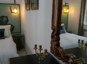 El Patio Courtyard House