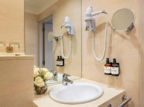 Quentin Amsterdam Hotel