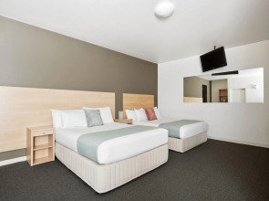 Saint Kilda Beach Hotel (formerly Rydges St Kilda)