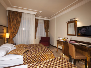 Отель Rox Resort