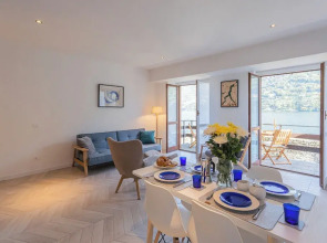 Your Private Harbour Nearby George Clooney