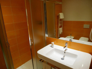 Blue Shades Aparthotel