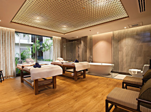 Le Meridien Khao Lak Resort & Spa