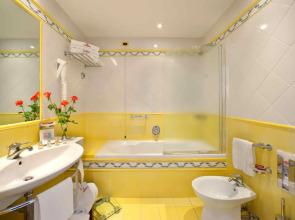 Отель Continental