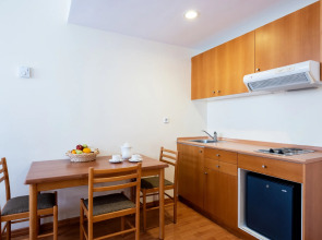 Angela Downtown Hotel