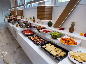 Elmi Suites Beach Hotel - All Inclusive