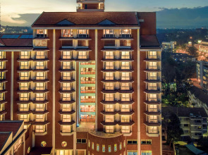 Отель Mövenpick Hotel & Residences Nairobi