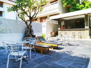 Palm Garden Kuta Hotel