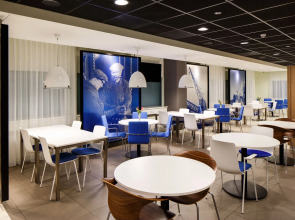 Holiday Inn Express Rotterdam - Central Station by IHG