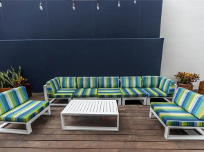 Chesterfield Hotel & Suites