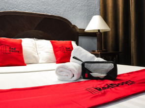 RedDoorz @ Junquera Extension Cebu