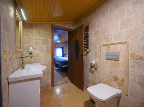 ShoeString Stone House