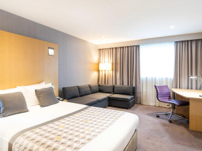 Holiday Inn London - Luton Airport by IHG