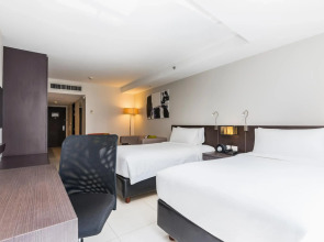 Отель Maitria Sukhumvit 18 Bangkok – A Chatrium Collection