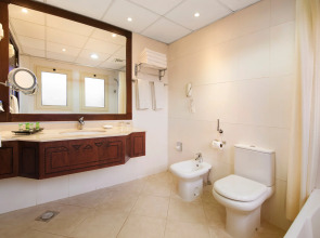 Al Hamra Village Hotel