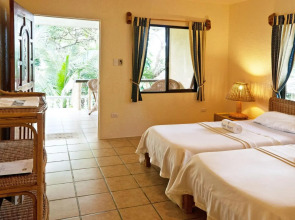 Easy Diving and Beach Resort