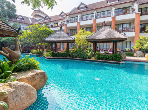 Woodlands Hotel & Resort