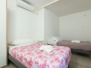 Red Line Room Division