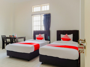 OYO 1111 Pasar Baru Inn