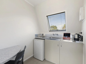 The Parnell Hotel & Conference Centre