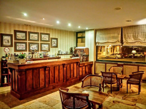 Hotel Ele Puente Romano