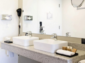 Hotel Riu Plaza Miami Beach