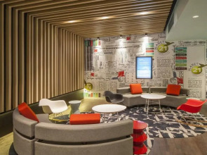 ibis Melbourne Hotel and Apartments