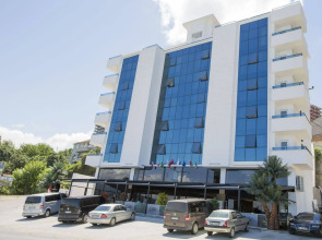 Royal Life Exclusive