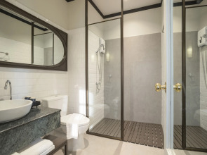 The Raweekanlaya Hotel Bangkok