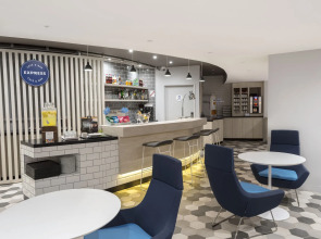 Holiday Inn Express Paris - Velizy by IHG