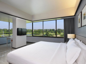 Tinidee Hotel Bangkok Golf Club