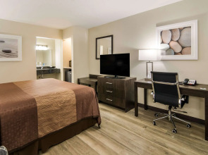 Quality Inn & Suites Dallas - Cityplace