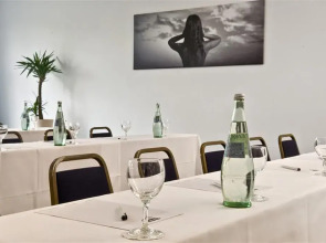 Отель Good Morning + Bad Oldesloe