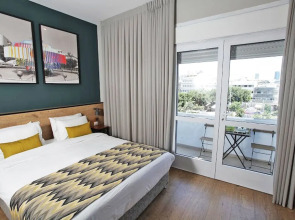 The White House Hotel at Dizengoff Square