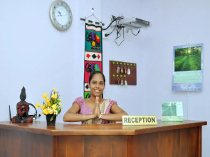 Airport Green View Resort