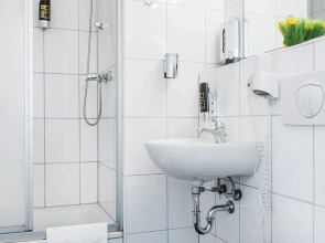 Mikon Eastgate Hotel