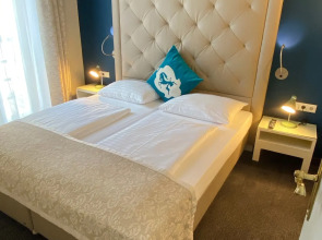 Villa Carlton - Adults Only