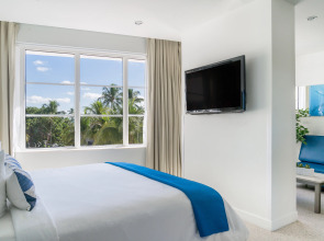 Clevelander Hotel – Adults Only