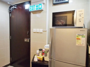 Days Hotel HK - Hostel